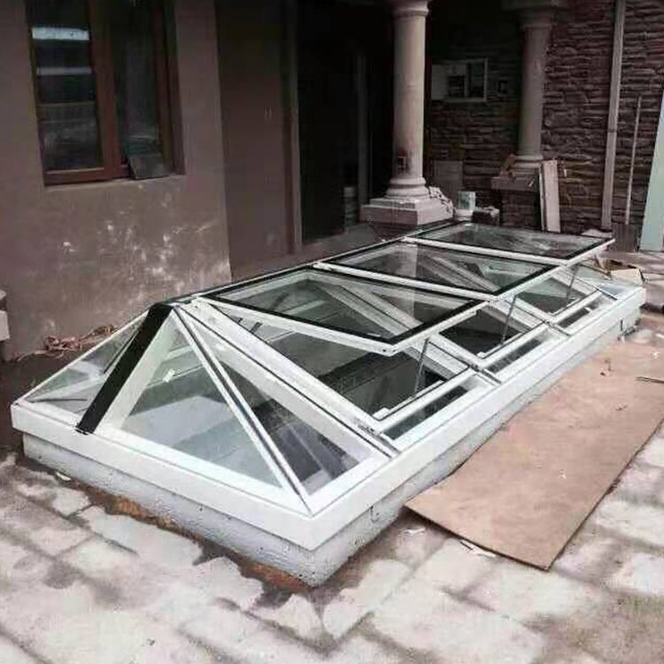 通風(fēng)采光天窗